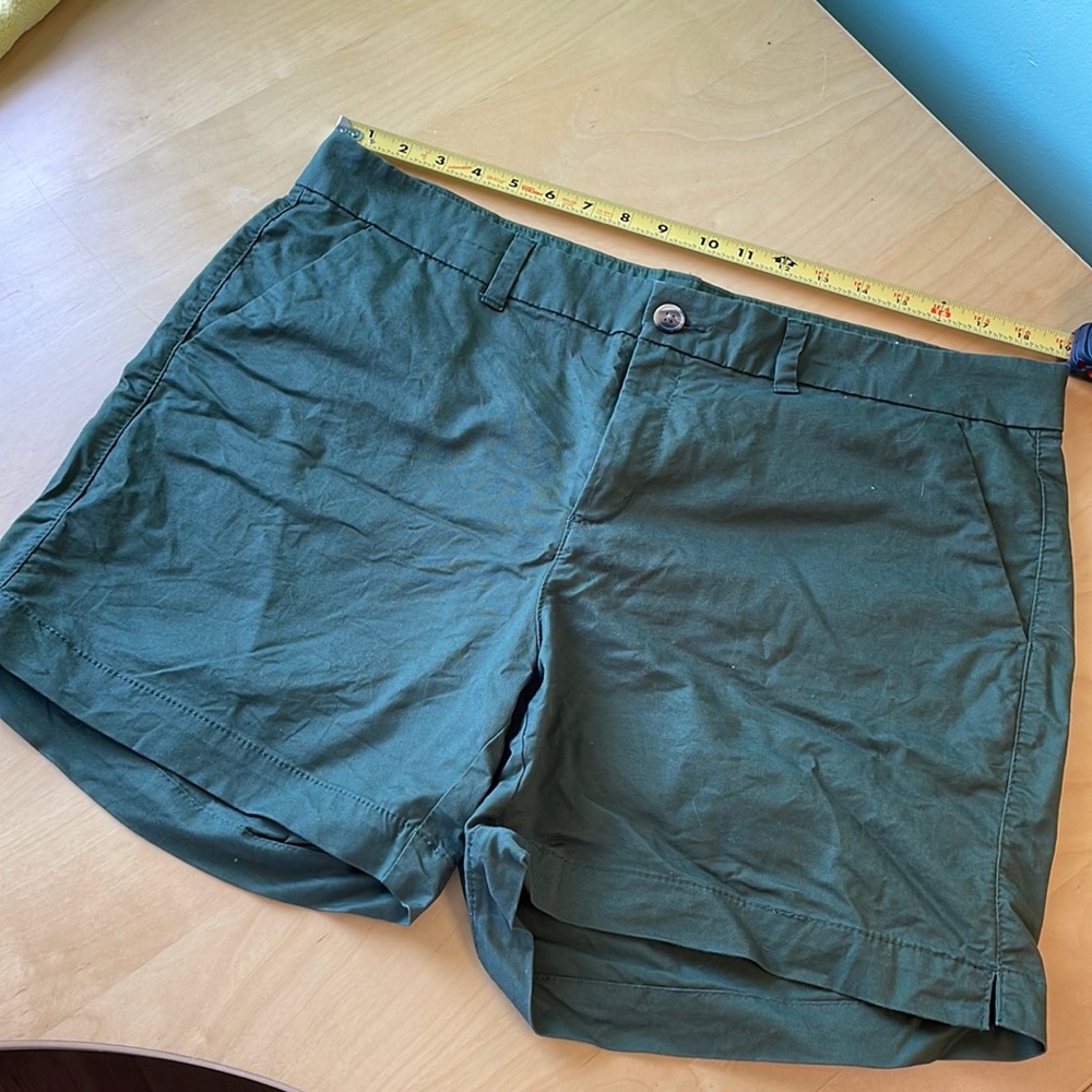 Old Navy everyday short